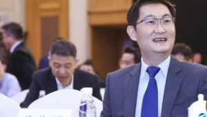 创新渠道探索：在共享充电宝机身上张贴号易号卡二维码的设想