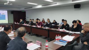 风险案例研讨会：组织团队讨论一个违规案例，共同学习教训