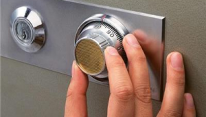 本地生活服务商嵌入：与开锁、通下水道等服务商互换客户资源